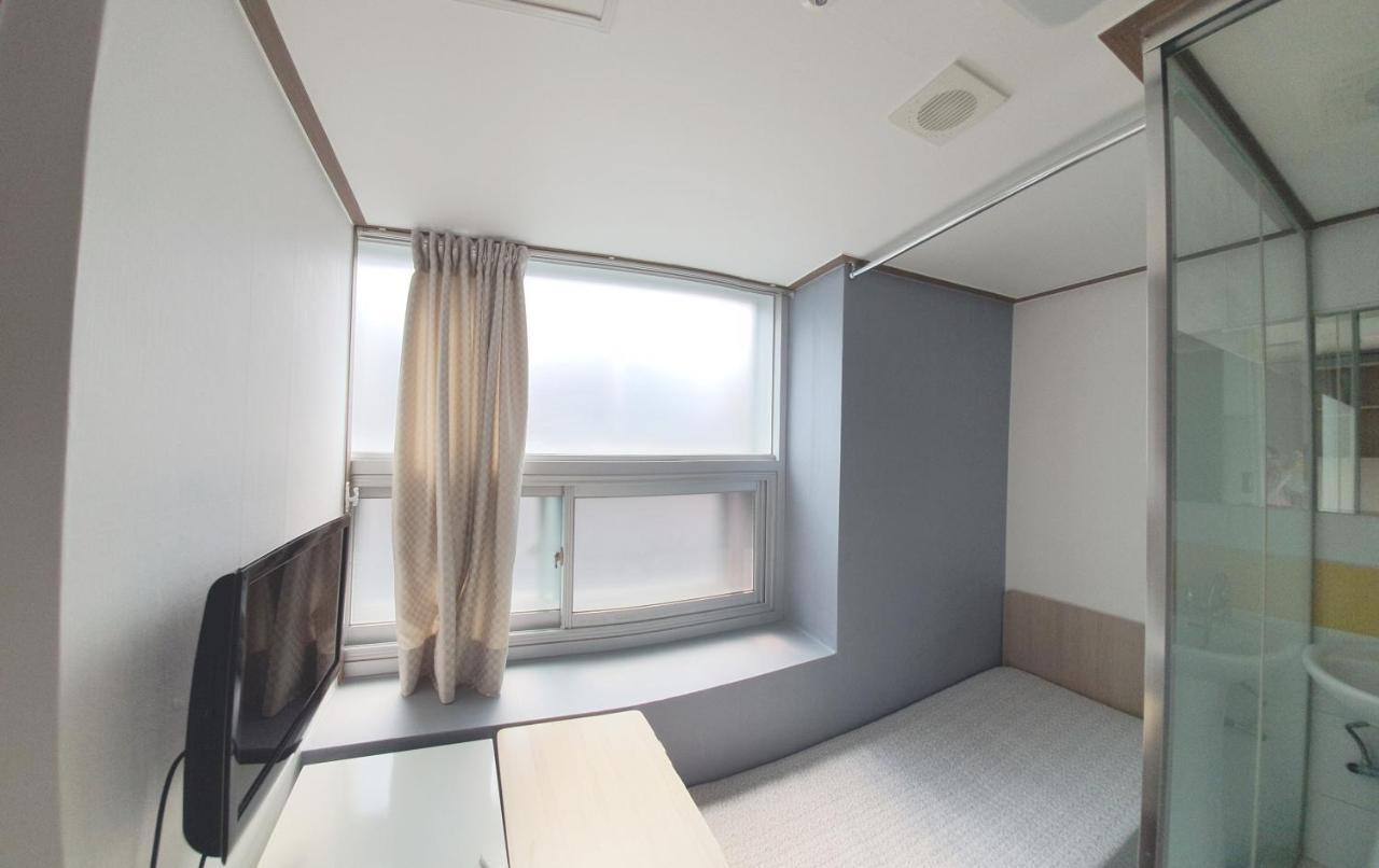 Apgujeong Home Seoul Exterior photo