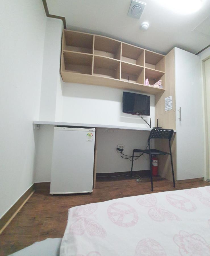 Apgujeong Home Seoul Exterior photo