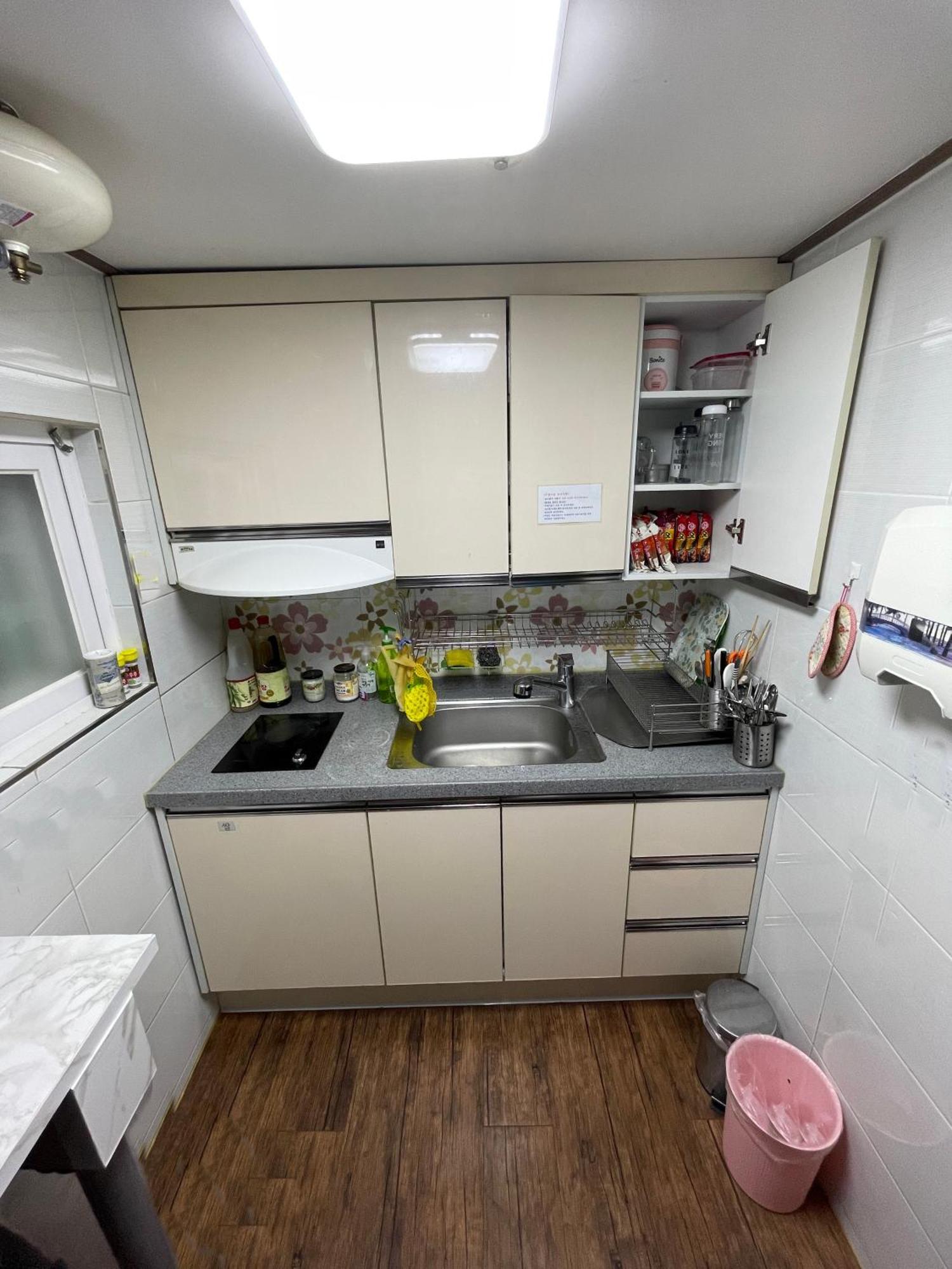 Apgujeong Home Seoul Exterior photo